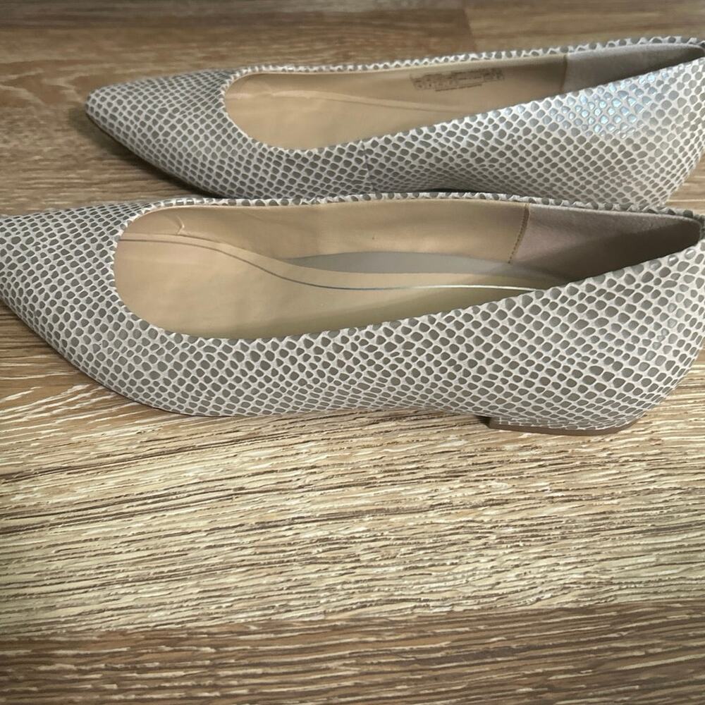 Vionic Lena Lizard Embossed Pointed Toe Flats Tau… - image 5